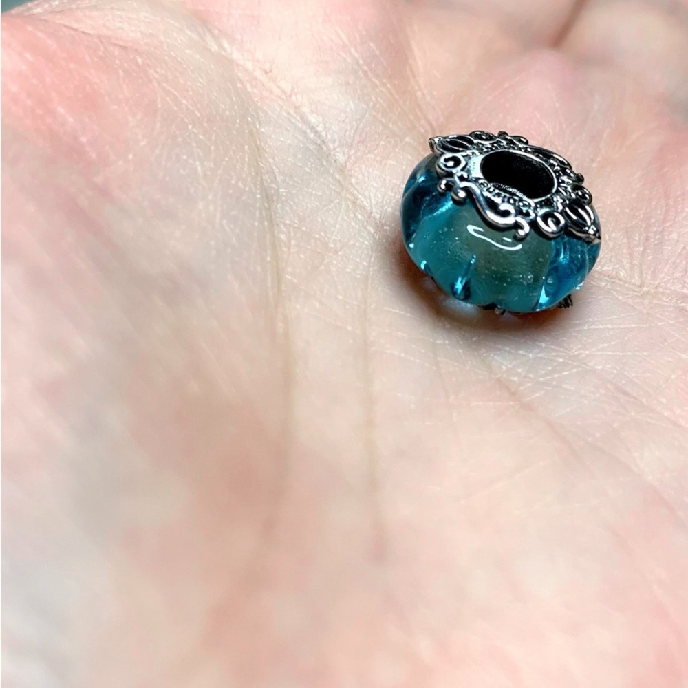 PANDORA Disney Cinderella Murano Glass Charm w/box - Picture 7 of 9
